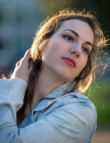 Home 10 Sophia Author